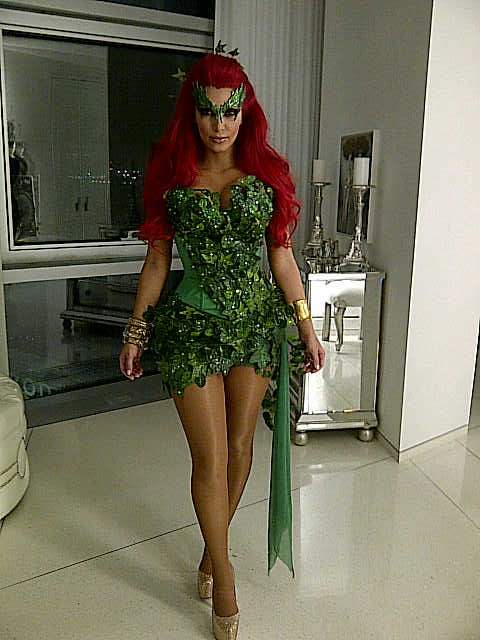 Kim Kardashian's 'Poison Ivy' Halloween costume